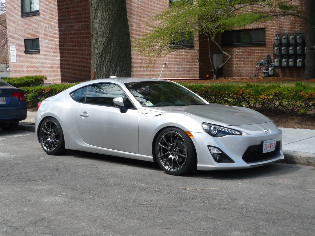 Toyota 86 / Scion FR-S / Subaru BRZ (ZN6)